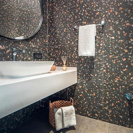 Viohouses 4- Luxury Private Korunakli Oezel Havuzlu *