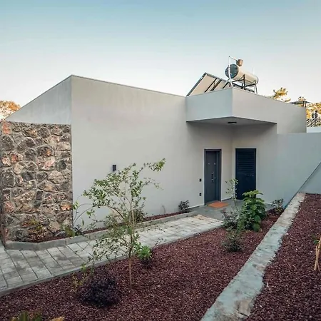 Viohouses 4- Luxury Private Korunakli Oezel Havuzlu