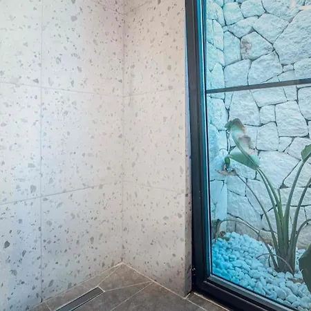 Viohouses 4- Luxury Private Korunakli Oezel Havuzlu Вилла