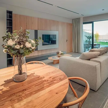 וילה Viohouses 4- Luxury Private Korunakli Oezel Havuzlu *