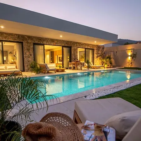 וילה Viohouses 4- Luxury Private Korunakli Oezel Havuzlu פאטהיה