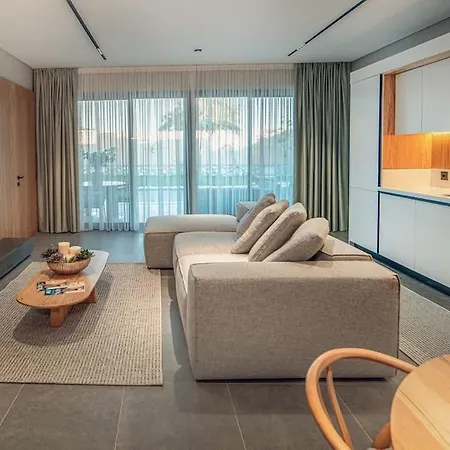 Viohouses 4- Luxury Private Korunakli Oezel Havuzlu